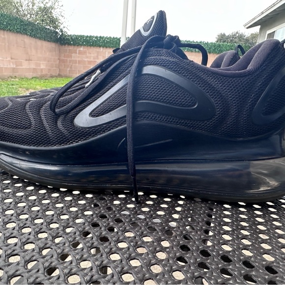 AirMax in a size 9.5 - Picture 1 of 7
